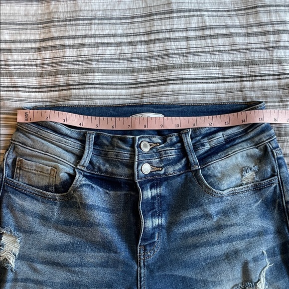 KanCan Signature Denim Jeans - Picture 4 of 8